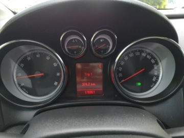 Opel Astra J Hatchback 5d 1.6 Twinport ECOTEC 115KM 2010 Opel Astra 1,6 16v Klimatronik Isofix Tempomat Alu, zdjęcie 12