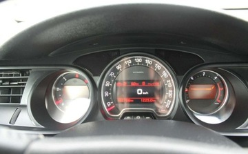 Citroen C5 III Sedan 2.0 HDi FAP 140KM 2012 Citroen C5 2.0 Diesel 140KM, zdjęcie 14