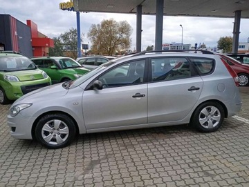 Hyundai i30 I CW Facelifting 1.4 DOHC 109KM 2010 Hyundai i30 1.4i 16v PROSTA benzyna KLIMATYZACJA stan IDEALNY BEZ rdzy 1.4, zdjęcie 6