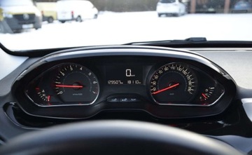 Peugeot 208 I Hatchback 3d 1.2 VTI 82KM 2013 Peugeot 208 1.2 VTi 82KM LED Klima Tempomat Tablet PDC Bluetooth Alufelgi, zdjęcie 19