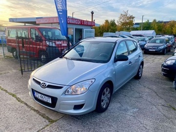 Hyundai i30 I Hatchback 1.6 CRDi 90KM 2009 Hyundai i30 Zarejstrowaney nowe sprzeglo 1.6 Diesel 90KM