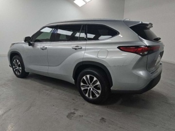 Toyota Highlander III 2022 Toyota Highlander XLE 2022 3.5 Benzyna 295KM, zdjęcie 1