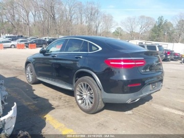 Mercedes GLC C253 2018 Mercedes-Benz GLC 300 4Matic 2018 2.0l 2.0 Benzyna 241KM, zdjęcie 2