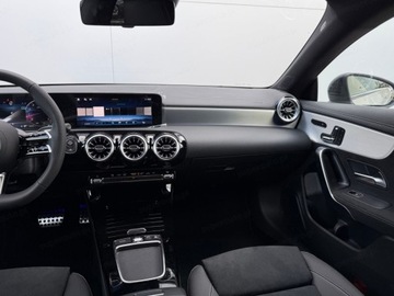 Mercedes CLA C118/X118 Coupe Facelifting 1.3 200 163KM 2025 MERCEDES-BENZ CLA 200 AMG Line Sedan 1.3 (163KM) 2025, zdjęcie 13