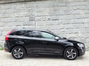 Volvo XC60 I SUV Facelifting 2.0 D3 DRIVE-E 150KM 2016 Volvo XC 60 R-Design___2.0 D3 150KM Geartronik BiXenon LED Skora Kamera Vi, zdjęcie 9
