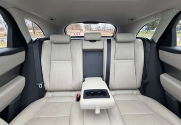 Land Rover Range Rover Velar SUV 2.0 SD4 240KM 2018 Land Rover Range Rover Velar Land Rover Range Rover Velar 2.0 Diesel 240KM, zdjęcie 3