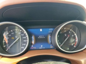 Maserati Levante 2018 Maserati Levante 2018r., 3.0L, AWD, Luxury, GranLusso 3.0 Benzyna 345KM, zdjęcie 10