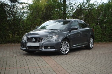 Suzuki Kizashi 2.4 VVT 178KM 2012 Suzuki Kizashi. 2,4 benzyna. Bardzo dobry stan. Gwarancja 12m-c.