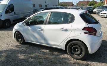 Peugeot 208 I 2018 Peugeot 208 1.2 Benzyna 68KM, zdjęcie 7