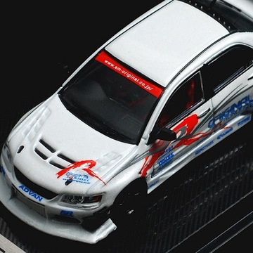 Литая под давлением модель гоночного автомобиля из сплава масштаба 1:64