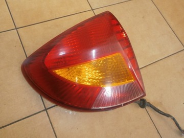 LAMPA TYŁ PRAWA KIA RIO 2001r. KOMBI EU