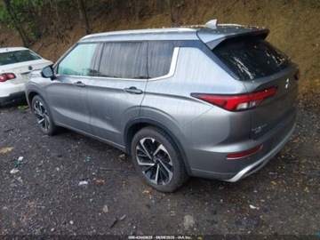 Mitsubishi Outlander III 2022 Mitsubishi Outlander Sel Special Edition, 2022r., 4x4, 2.5L 2.5 Benzyna, zdjęcie 3