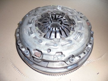 BMW F45 F46 2.0D B47 KOLO DVOUHMOTNÉ 2121-8626621