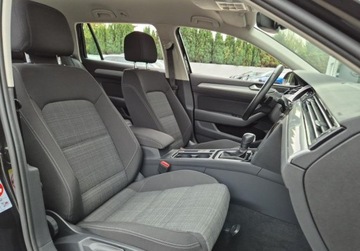 Volkswagen Passat B8 Variant Facelifting 2.0 TDI SCR 200KM 2022 Volkswagen Passat Variant 2.0TDI 200KM DSG BusinessPremium HAK Kamera LED, zdjęcie 12