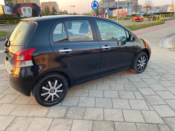 Toyota Yaris III Hatchback 5d 1.4 D-4D DPF 90KM 2011 Toyota Yaris II 1.4 D4D 90 KM NAVI KAMERA, zdjęcie 4