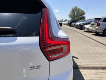 Volvo XC40 Crossover Facelifting 2.0 B3 163KM 2023 Volvo XC 40 XC40 B3 Ultimate Dark aut, Salon PL, F, zdjęcie 30