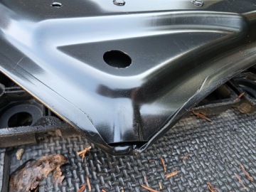 BMW G60 G61 variklio dangtis – nuotrauka 7