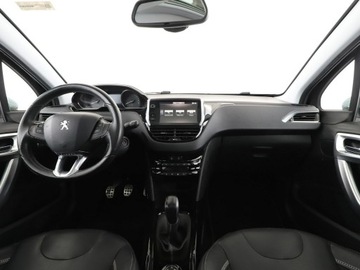 Peugeot 2008 I SUV Facelifting 1.2 PureTech 110KM 2017 Peugeot 2008 1.2 Benzyna Crossway Panorama Navi, zdjęcie 14