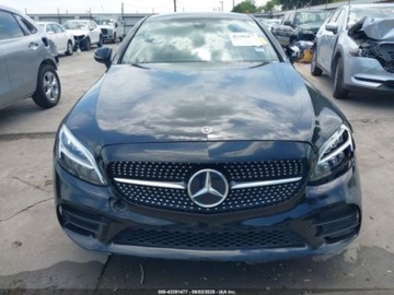 Mercedes Klasa C W205 2019 Mercedes-Benz Klasa C 2019 MERCEDES-BENZ C 300 2.0 Benzyna 255KM, zdjęcie 2