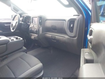 Chevrolet Silverado II 2023 Chevrolet Silverado 1500 Short Bed Custom Trail Boss 2023 5.3 Benzyna 355KM, zdjęcie 9