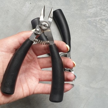 Щипцы для стрижки вросших толстых ногтей на ногах.