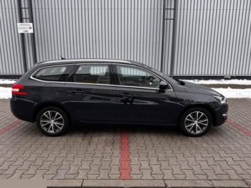Peugeot 308 II SW 1.2 PureTech 130KM 2016 Peugeot 308 1.2 PureTech 130KM GPF Stop &amp; Start Allure Business-Paket 2016r, zdjęcie 29