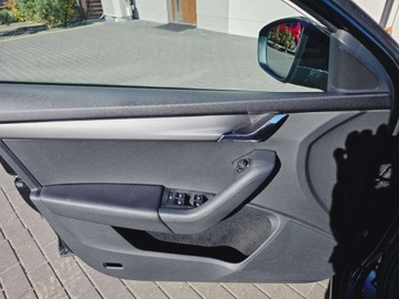 Skoda Octavia III Kombi 1.6 TDI 110KM 2016 Skoda Octavia JOY___1.6TDi 110KM DSG___Xenon LED Navi Alcantara___Pelna Hi, zdjęcie 35