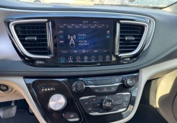 Chrysler Pacifica II 2018 Chrysler Pacifica 2018 Chrysler Pacifica HYBRID TOURING PLUS auto w Polsce, zdjęcie 12