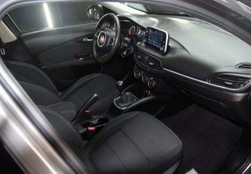 Fiat Tipo II Sedan 1.6 MultiJet 120KM 2017 Fiat Tipo Kamera cofania _ LED _ Alu felgi _ Podgrzewane fotele 1.6 Diesel, zdjęcie 6