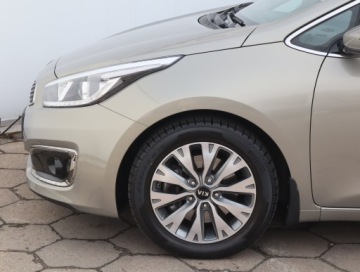 Kia Ceed II Hatchback 5d Facelifting 1.6 GDI 135KM 2017 Kia Ceed 1.6 GDI, Salon Polska, Serwis ASO, Navi, zdjęcie 12