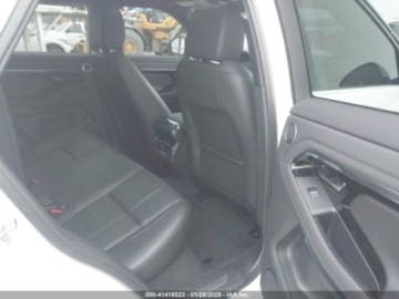 Land Rover Range Rover Evoque II 2023 Land Rover Range Rover Evoque R-Dynamic Se, 2023r., 4x4, 2.0L 2.0 Benzyna, zdjęcie 9