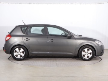 Kia Ceed I Hatchback 1.4 109KM 2009 Kia Ceed 1.4 CVVT, Klima, Tempomat, Parktronic, zdjęcie 5