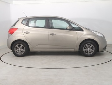 Kia Venga Mikrovan 1.4 DOHC CVVT 90KM 2015 Kia Venga 1.4 CVVT, Navi, Klima, Tempomat, zdjęcie 5