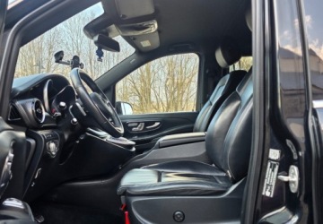 Mercedes Klasa V W447 Długi Facelifting 2.0 250d 190KM 2023 Mercedes-Benz Klasa V 4- MaticSalon PLBezwypadkowyAMGElektryczne drzwiGwar, zdjęcie 9