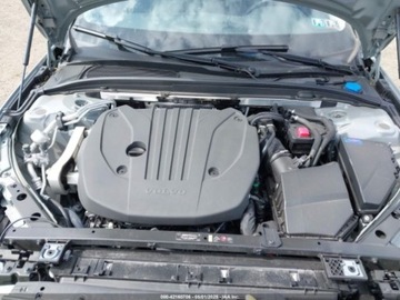 Volvo S60 III 2024 Volvo S60 B5 2024, od ubezpieczalni 2.0 Benzyna 247KM, zdjęcie 9