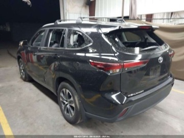 Toyota Highlander III 2024 Toyota Highlander XLE 2024 2.4l 2.4 Benzyna 265KM, zdjęcie 3