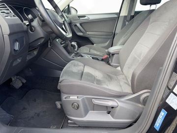 Volkswagen Tiguan II SUV Facelifting 1.5 TSI 150KM 2022 Volkswagen Tiguan pakiet zimowy, tempomat aktywny, lane assist, 1.5 Benzyna, zdjęcie 32