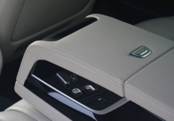 BMW Seria 7 G11-G12 Sedan Facelifting 3.0 750d 400KM 2020 BMW Seria 7 50d xDrve Dealer BMW Bonkowscy 3.0 Diesel 400KM, zdjęcie 15