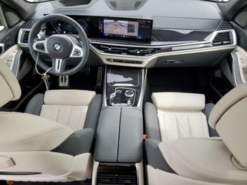 BMW X7 2024 BMW X7 M60I 2024 4.4l 4.4 Benzyna 523KM, zdjęcie 8