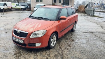 Skoda Fabia II Kombi 1.6 i 16V 105KM 2009 SKODA FABIA II AUTOMAT Combi (545) 1.6 105 KM, zdjęcie 3