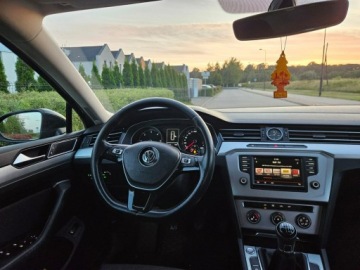 Volkswagen Passat B8 Variant 2.0 TDI 150KM 2015 Volkswagen Passat 150KM ZadbanySerwis Rata490zł, zdjęcie 11