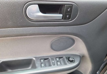 Volkswagen Golf Plus I 1.4 TSI 140KM 2007 Volkswagen Golf Plus 1,4 Ben 140 km 6-biegow 1.4 Benzyna 140KM, zdjęcie 9