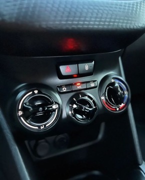 Peugeot 208 I Hatchback 5d Facelifting 1.2 PureTech 82KM 2017 Peugeot 208 Nawigacja Niski Przebieg Alu Gwarancja w cenie Warszawa VRVD, zdjęcie 19