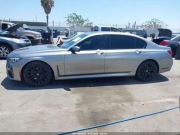 BMW Seria 7 G70 2022 BMW Seria 7 2022r., 3.0L 3.0 Benzyna 335KM, zdjęcie 5