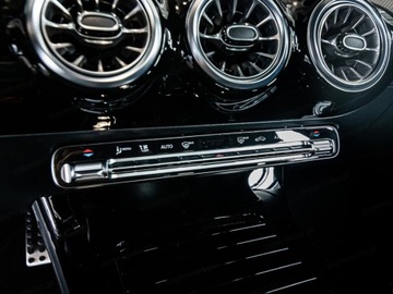 Mercedes CLA C118/X118 Coupe Facelifting 1.3 200 163KM 2024 MERCEDES-BENZ CLA 200 AMG Line Sedan 1.3 (163KM) 2024, zdjęcie 7