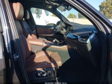 BMW X5 G05 2019 BMW X5 2019 BMW X5 xDrive50i Sports Activity Vehicle 4.4 Benzyna 465KM, zdjęcie 13