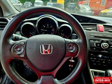 Honda Civic IX Hatchback 5d 1.6 i-DTEC 120KM 2014 Honda Civic Niski przebieg 1.6 Diesel 120KM, zdjęcie 16