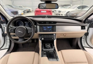 Jaguar XF II Sedan 3.0 V6 340KM 2016 Jaguar XF XF 3.0 Benz 340 KM 2017r Full Warszawa 3.0 Benzyna 340KM, zdjęcie 5