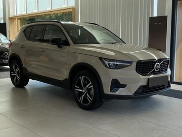 Volvo XC40 Crossover Facelifting 2.0 B3 163KM 2025 VOLVO XC40 B3 Plus Dark Suv 2.0 (163KM) 2025, zdjęcie 2
