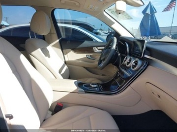Mercedes GLC C253 2019 Mercedes-Benz GLC GLC 300, od ubezpieczalni 2.0 Benzyna 241KM, zdjęcie 11